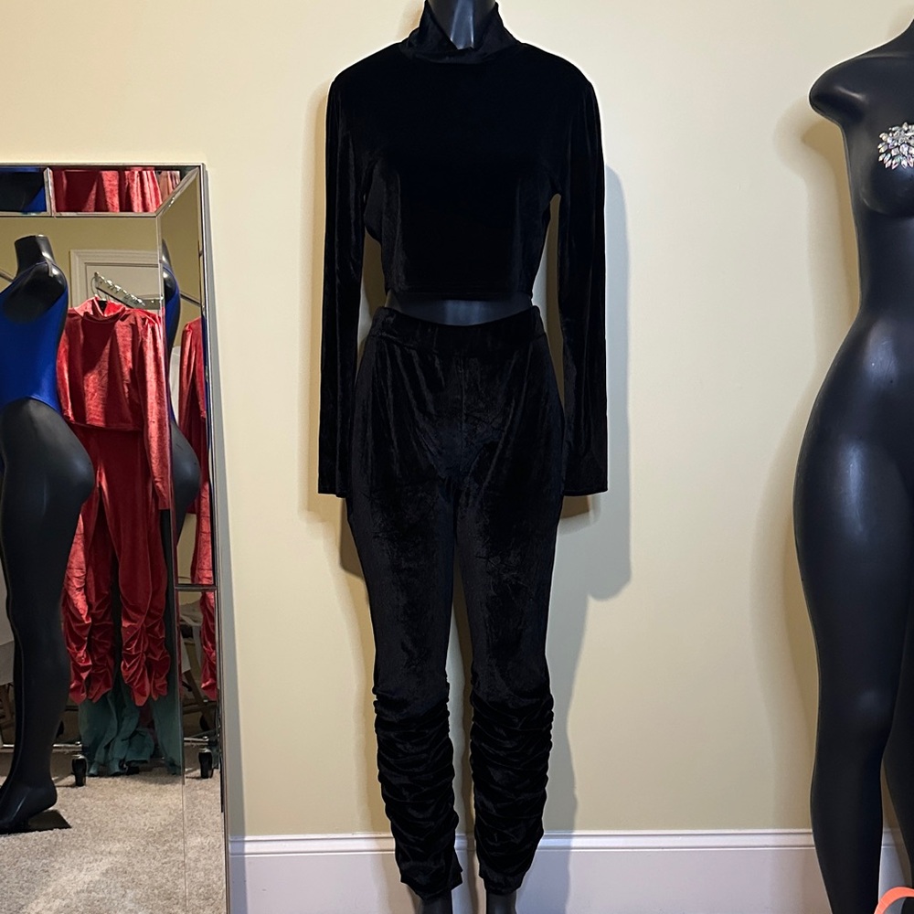Elegant Black Velvet Jumpsuit